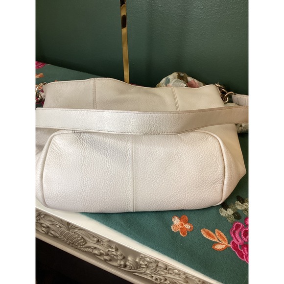 Calvin Klein White Pebbled Faux Leather with Scarf and Charm - Picture 9 of 9